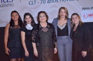 Presidente do TRT, desembargadora Elza Silveira, com a equipe do Cerimonial do tribunal