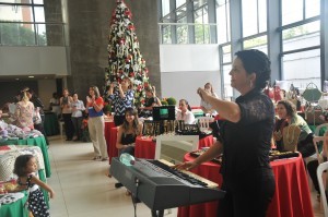 Elen Lara, regente do coral