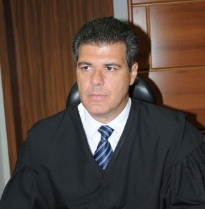 Desembargador Daniel Viana, relator