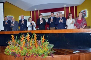 A advogada e professora Maria Nívia Rocha Taveira é homenageada pelo IGT