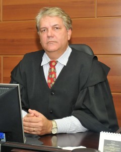 Desembargador Eugênio José Cesário Rosa, relator