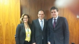 O presidente Aldon com o deputado Ricardo Barros, relator do orçamento, e a assessora de relações institucionais Adnólia Aires