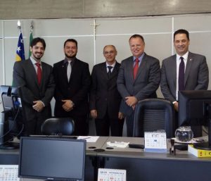 Desembargador-corregedor se reúne com advogados em Anápolis