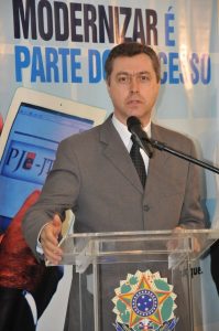 Juiz Ari Pedro Lorenzetti