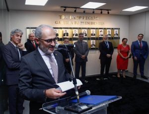 Solenidade de aposição de fotografia des. Paulo Pimenta