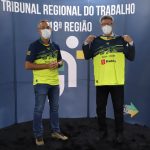 O presidente do TRT, desembargador Daniel Viana Júnior, reuniu-se com a delegação de atletas na tarde de segunda-feira