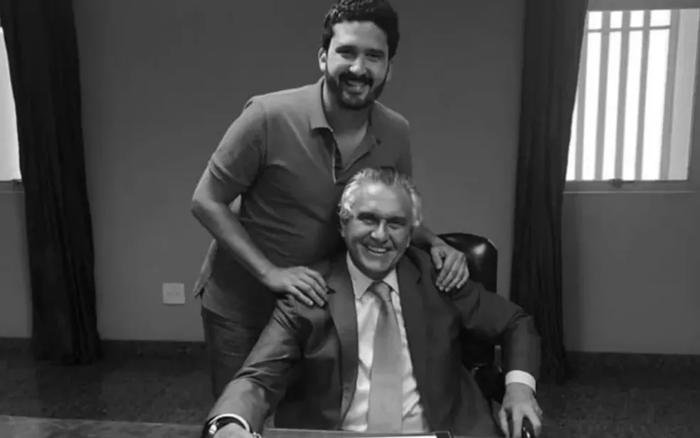 Foto de Ronaldo Filho com o pai, Ronaldo Caiado