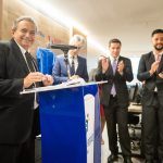 Foto do Presidente do TRT de Goiás, Geraldo Nascimento, durante cerimônia de inauguração da sala