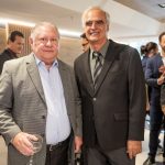 Foto de servidores durante cerimônia de inauguração da sala da Agatra