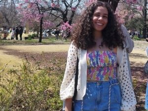 Imagem mostra Mariana Consyglyere, estagiária de design gráfico do TRT-GO