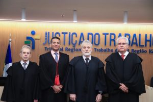 Integrantes da 1ª Turma e o representante do MPT, Honorato Gouveia