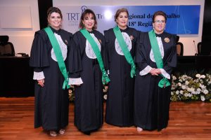 Rosa Nair no dia de sua posse como desembargadora em 2018, ao lado das desembargadoras Iara Rios, Kathia Albuquerque e Silene Coelho (aposentada)