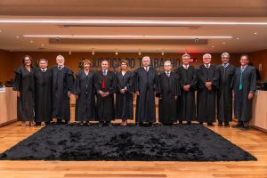 imagem mostra os desembargadores do Tribunal Pleno no dia da despedida do desembargador Geraldo Nascimento