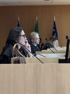 Imagem mostra Da esquerda para a direita: desembargadora Wanda Lúcia Ramos, desembargador Gentil  Pio e desembargadora Iara Rios.