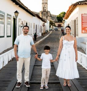 Andressa com o filho Lucas e o marido Júlio César