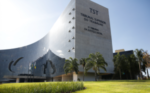 IMAGEM MOSTRA O PRÉDIO DO TST