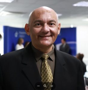 imagem mostra o secretário-geral do TRT-21 (RN), Joany Barata